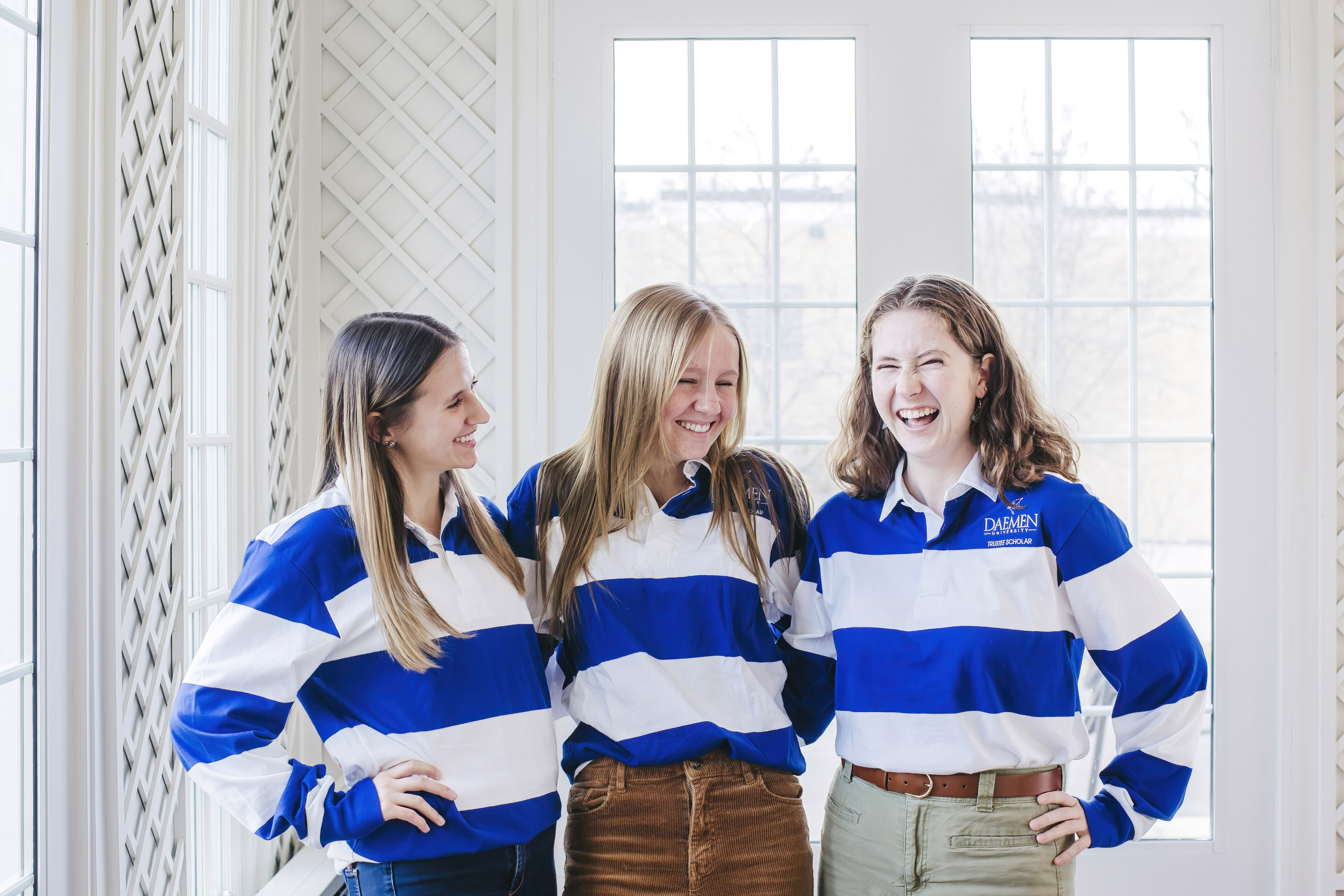 Trustee Scholars Lauren Bell, Sabrina Adamson and Catie Russell